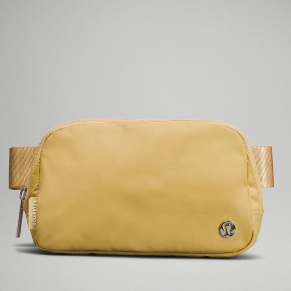 Rare Color!  Lululemon Everywhere Belt Bag